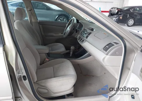 2003 Toyota Camry Le V6 z USA, uszkodzony, nr VIN 4T1BF32K13U048509